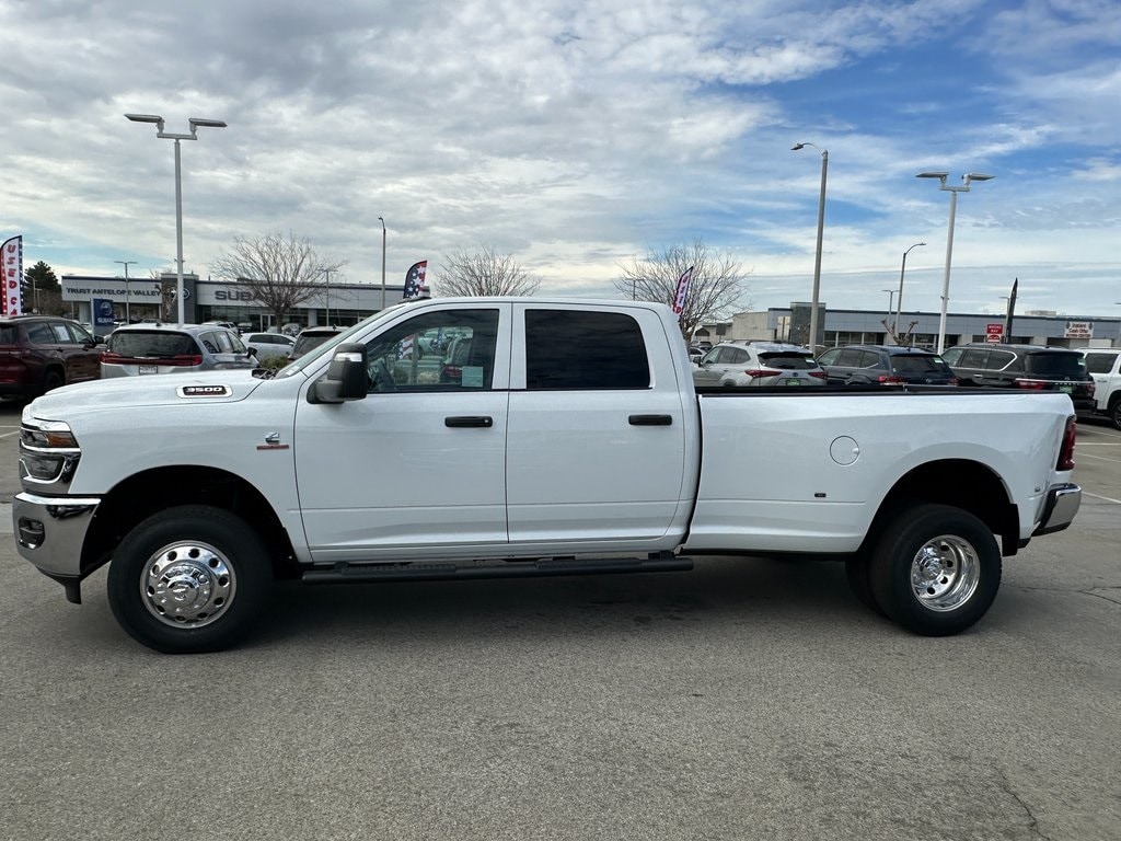 New 2026 Ram 3500 TRADESMAN CREW CAB 4X4 8' BOX Pickup