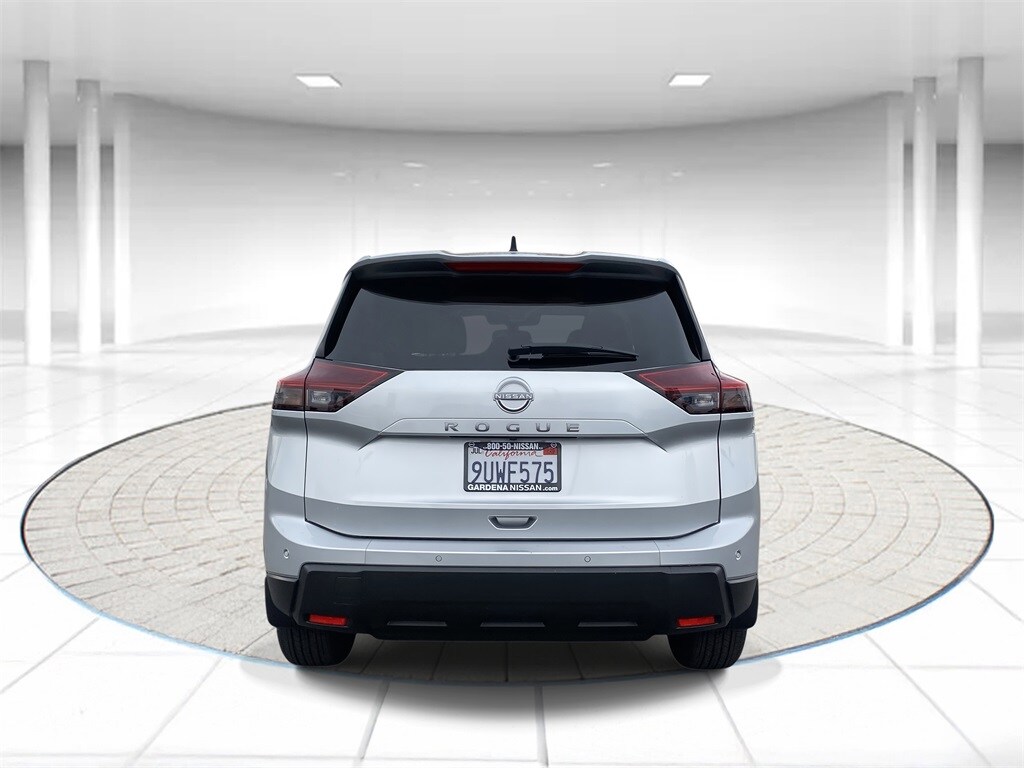 2025 Nissan Rogue S photo 2
