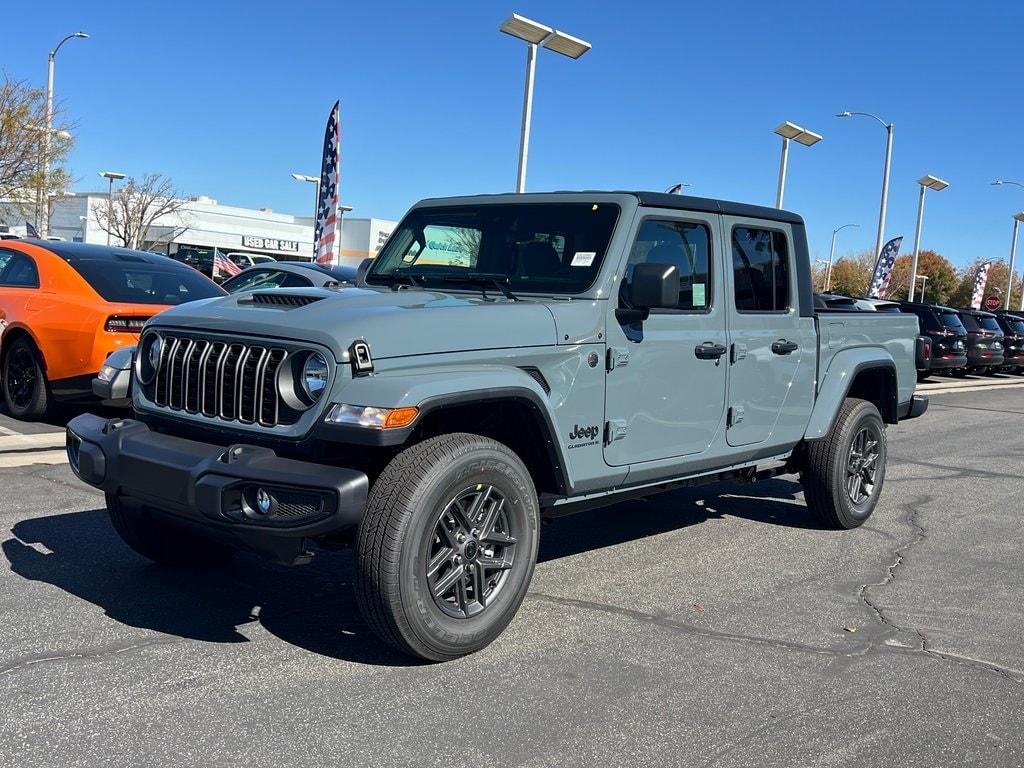 New 2025 Jeep Gladiator SPORT S 4X4 Pickup