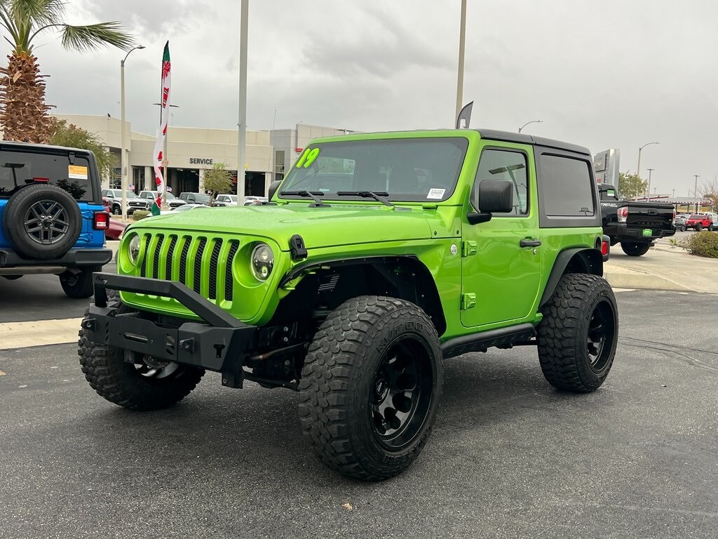 2019 Jeep Wrangler Sport S photo 2