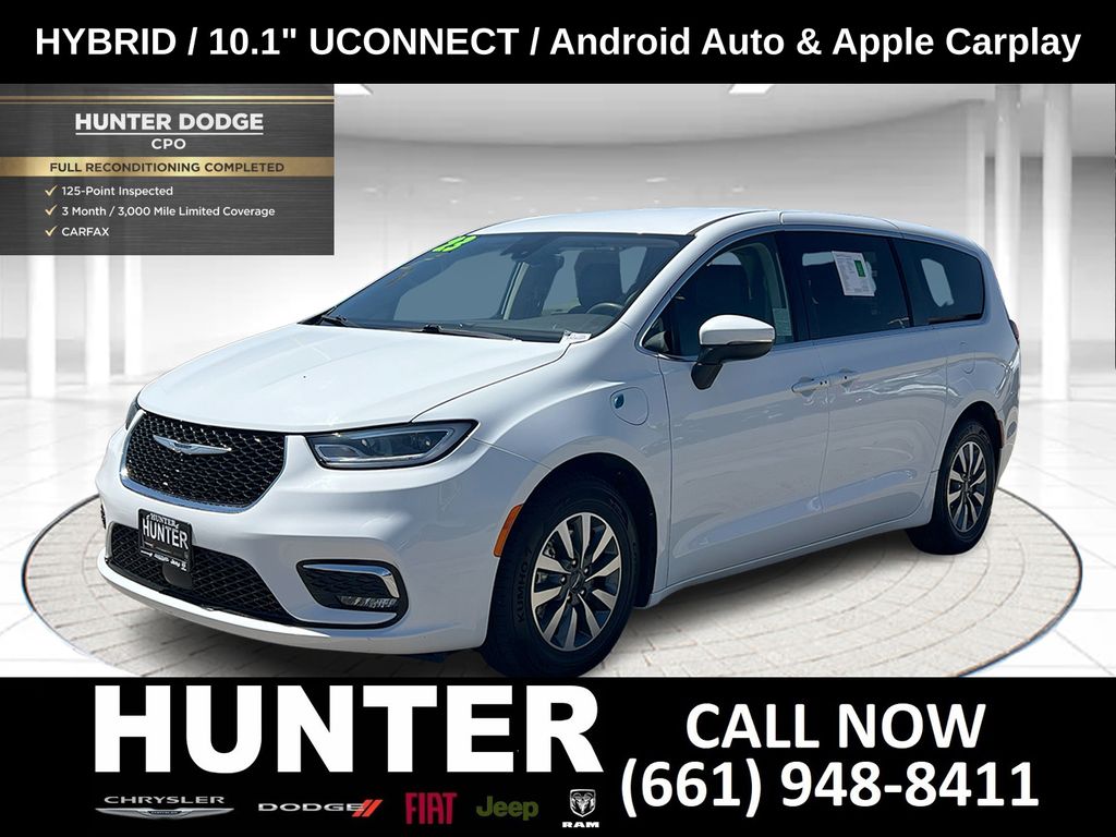 2023 Chrysler Pacifica Hybrid Touring L Hybrid's photo