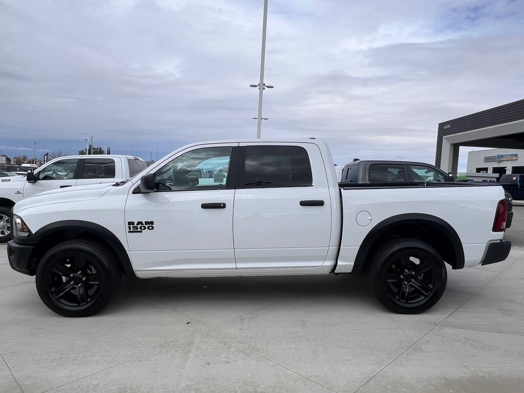 2024 Ram 1500 Classic Warlock photo 3