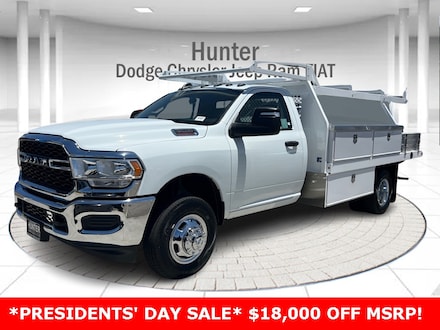 2024 Ram 3500 Chassis Cab TRADESMAN  REGULAR  4X4 84' CA Pickup