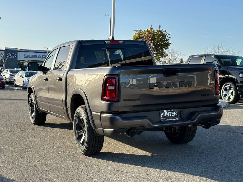 New 2026 Ram 1500 BIG HORN CREW CAB 4X4 5'7 BOX Pickup