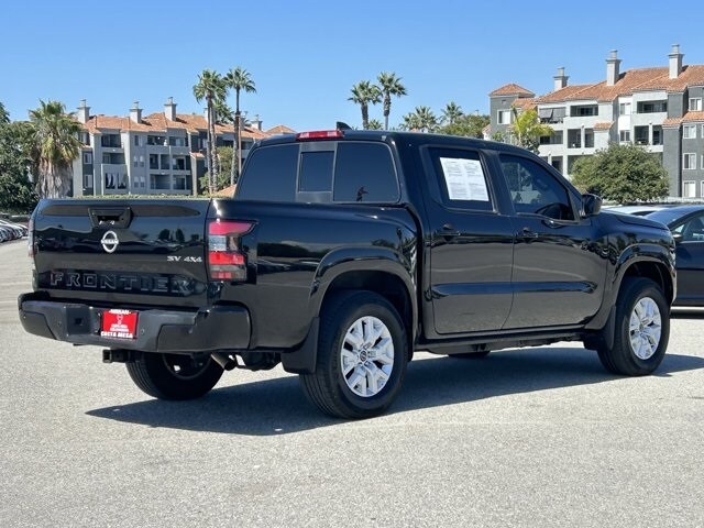 2022 Nissan Frontier SV photo 3