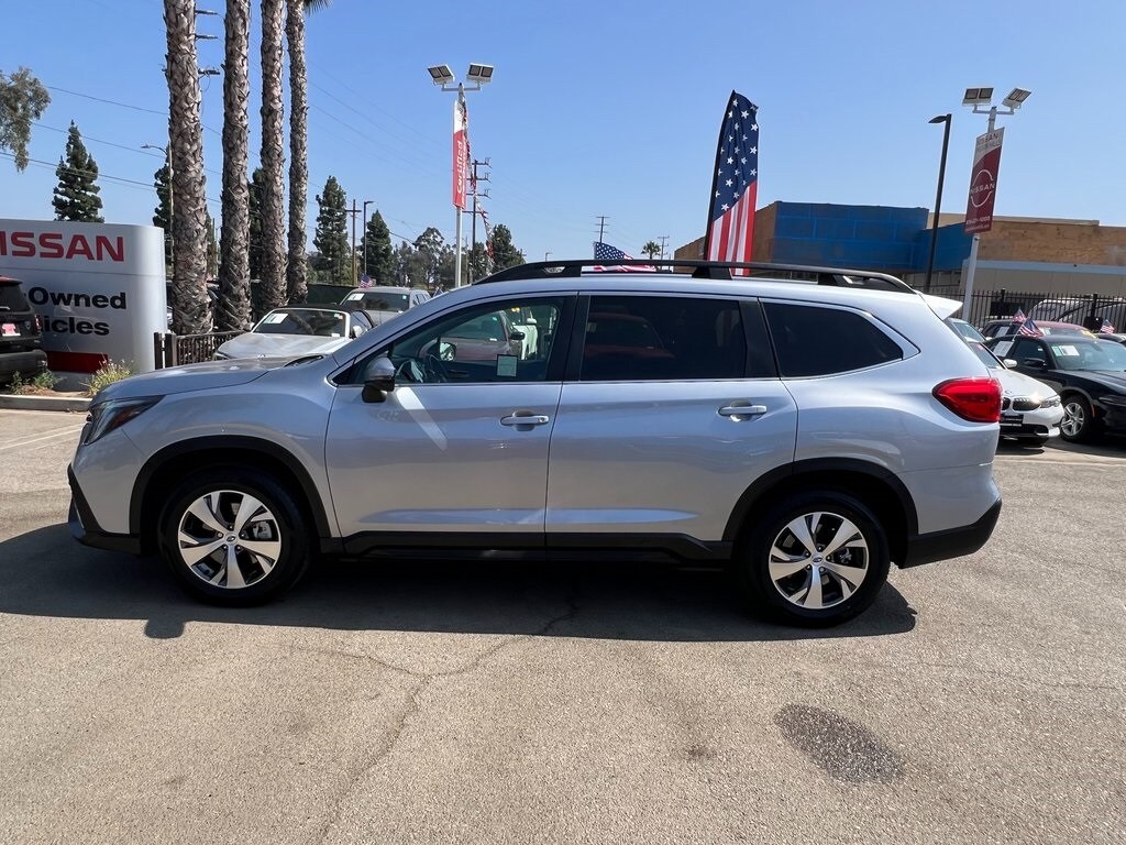 2023 Subaru Ascent Premium photo 3