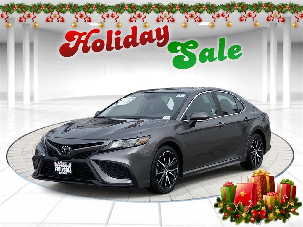 2023 Toyota Camry SE's photo