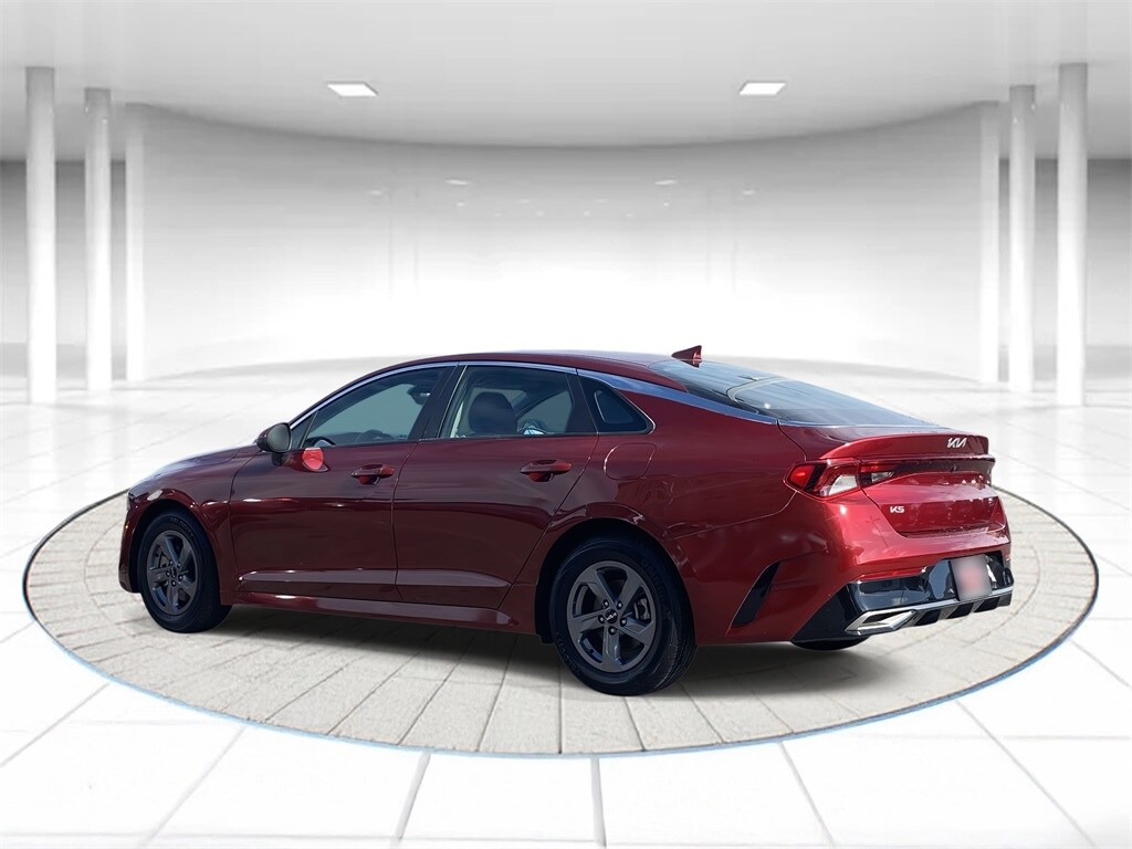 2023 Kia K5 LXS photo 2