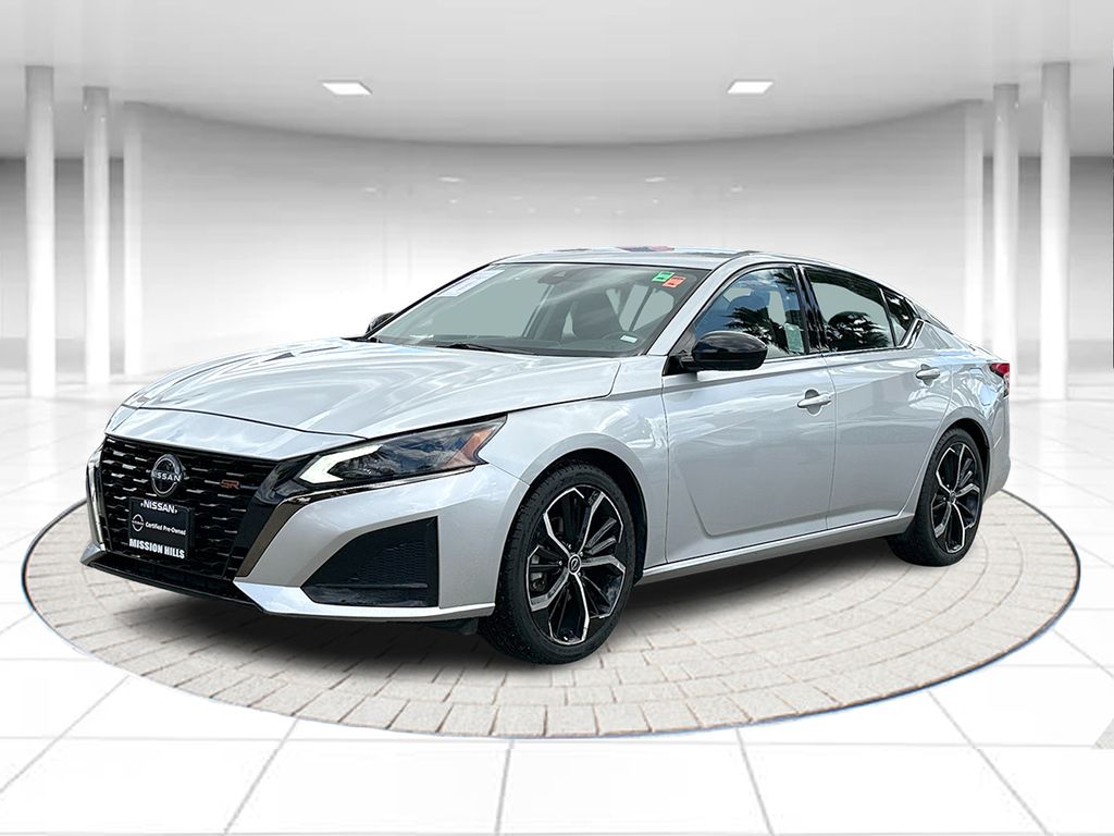 2024 Nissan Altima 2.5 SR's photo
