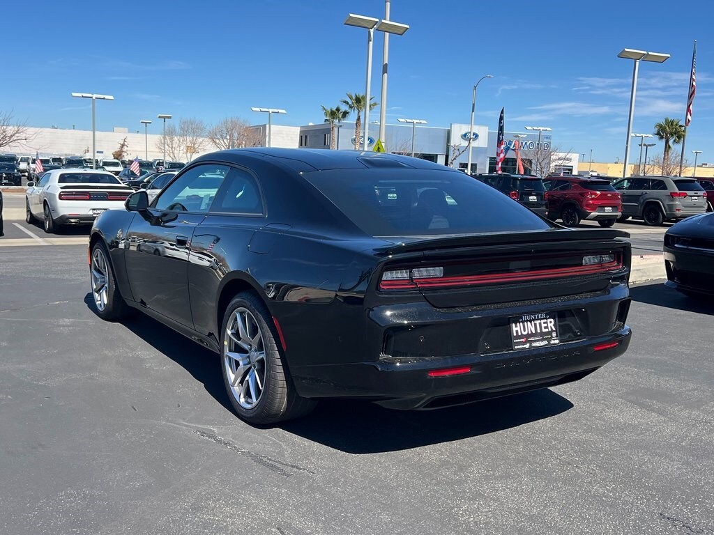 2025 Dodge Charger R/T Scat Pack AWD photo 4
