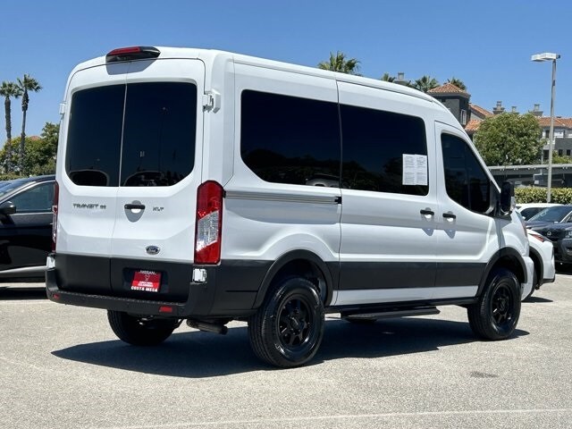 2020 Ford Transit Passenger XLT photo 4