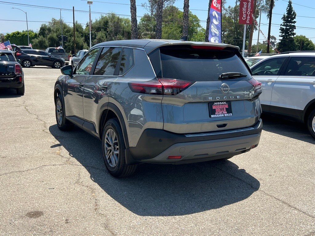 2023 Nissan Rogue S photo 3
