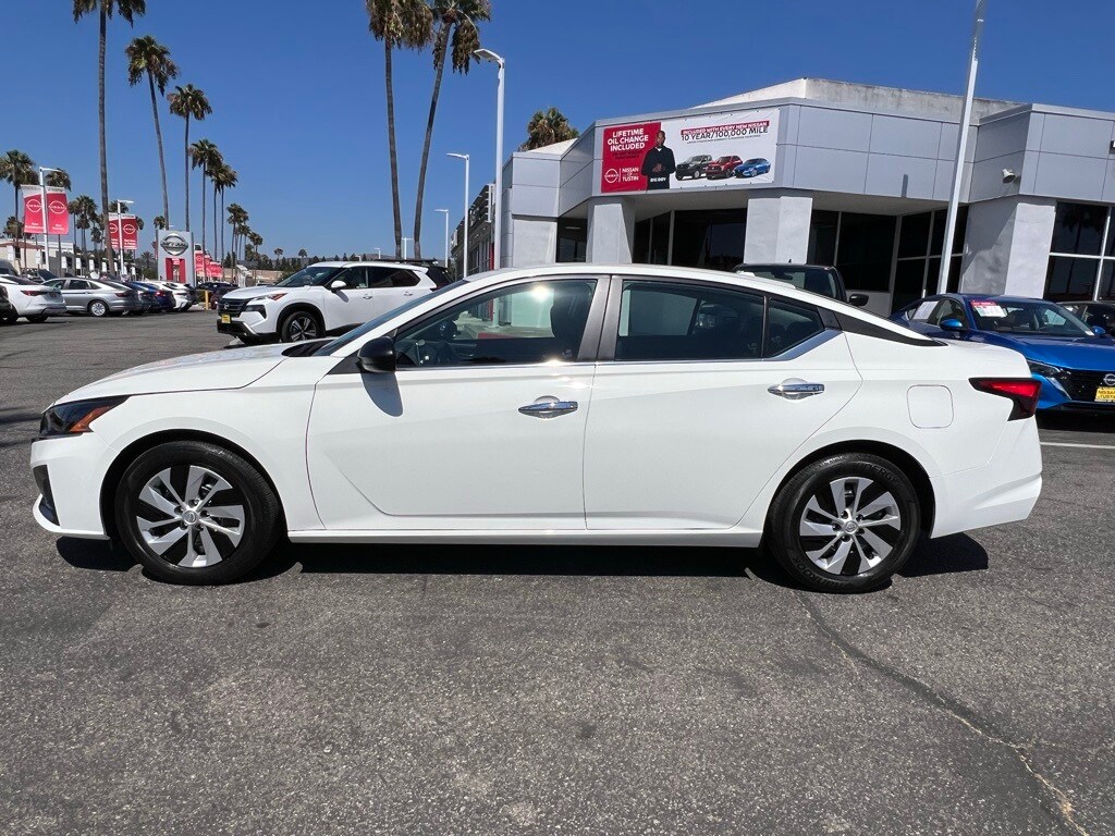 2025 Nissan Altima 2.5 S photo 3
