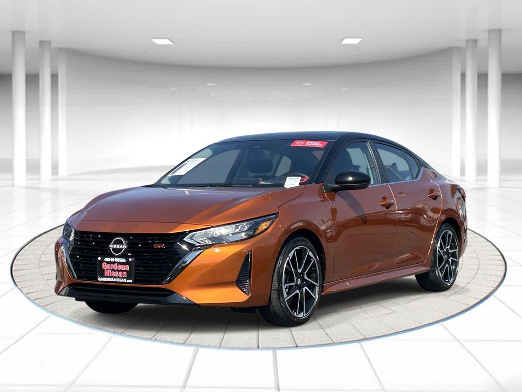 2025 Nissan Sentra SR CVT's photo