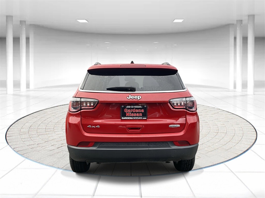 2024 Jeep Compass Latitude photo 3