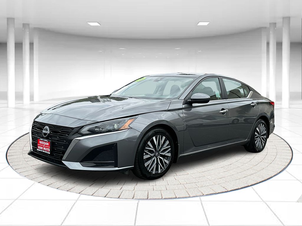 2024 Nissan Altima 2.5 SV's photo