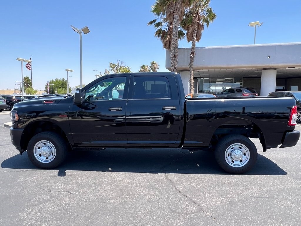 2024 Ram 2500 Tradesman photo 3