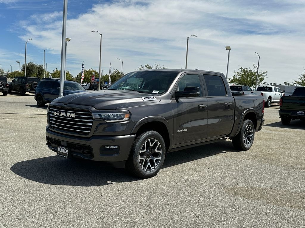 New 2026 Ram 1500 LARAMIE CREW CAB 4X4 5'7 BOX Pickup