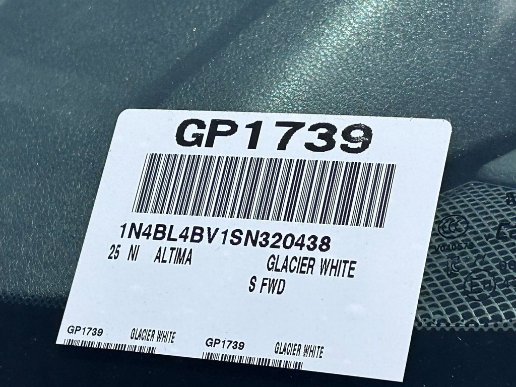 2025 Nissan Altima S - Photo 32