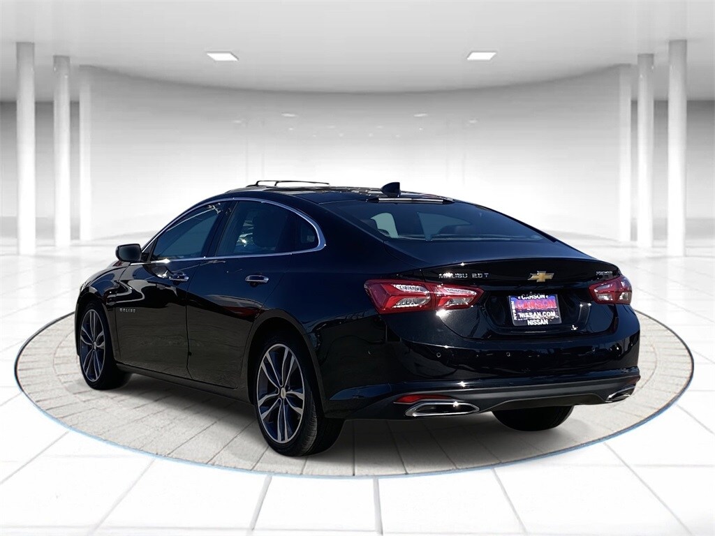 2022 Chevrolet Malibu Premier photo 2