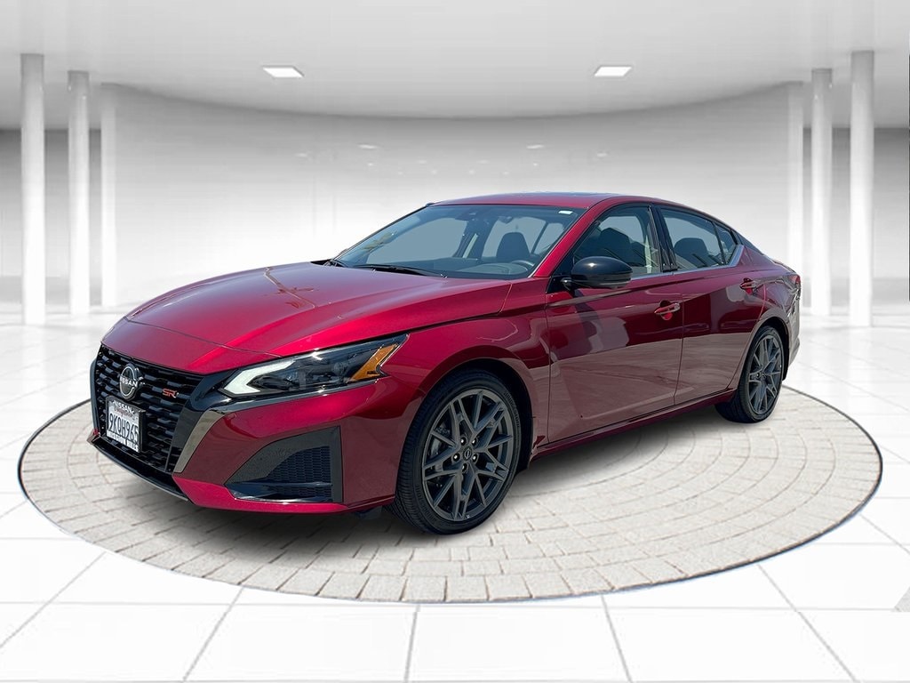 2023 Nissan Altima 2.0 SR