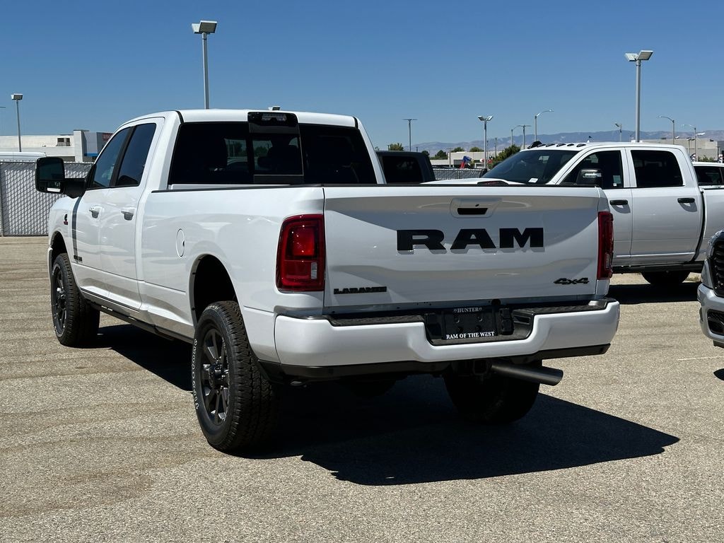 New 2026 Ram 2500 LARAMIE CREW CAB 4X4 8' BOX Pickup