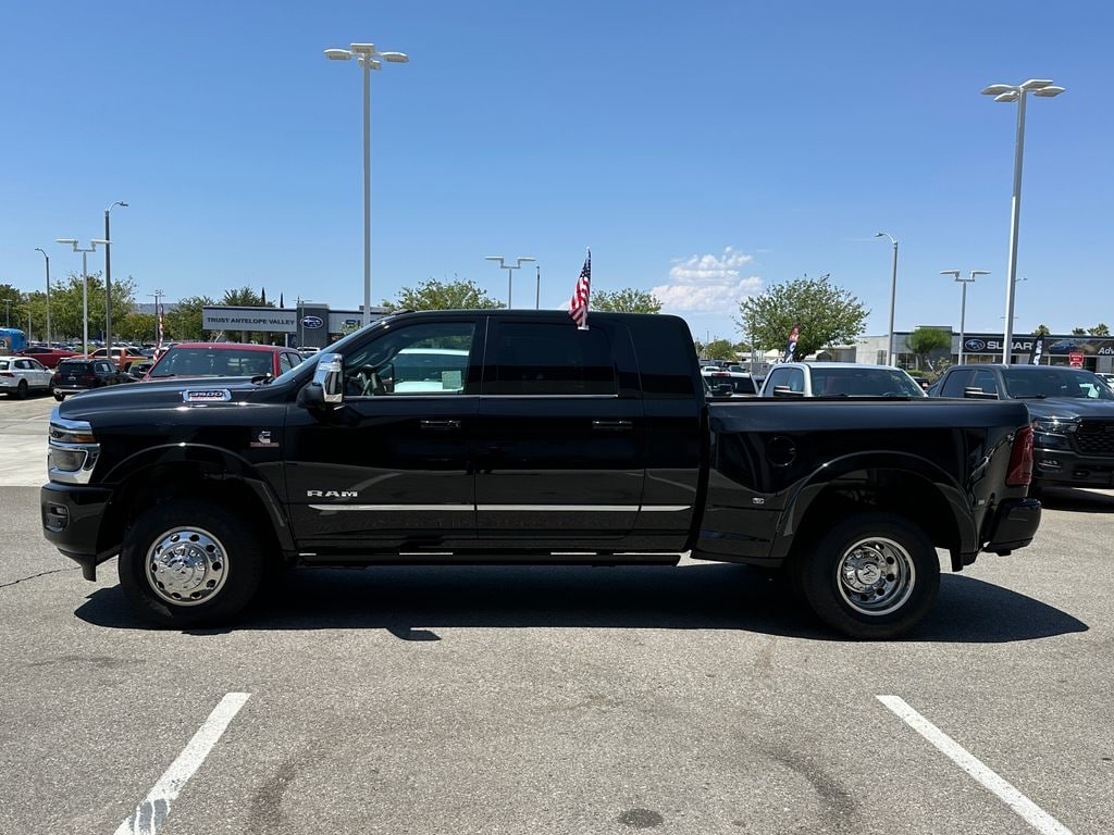 New 2026 Ram 3500 LIMITED MEGA CAB 4X4 6'4 BOX Pickup