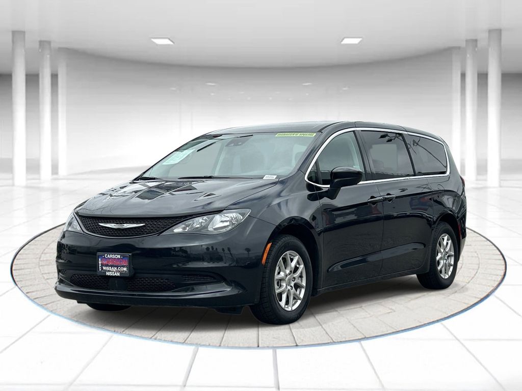 2023 Chrysler Voyager
