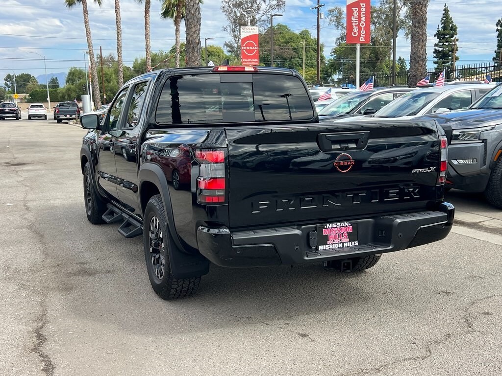 2023 Nissan Frontier PRO-X photo 3