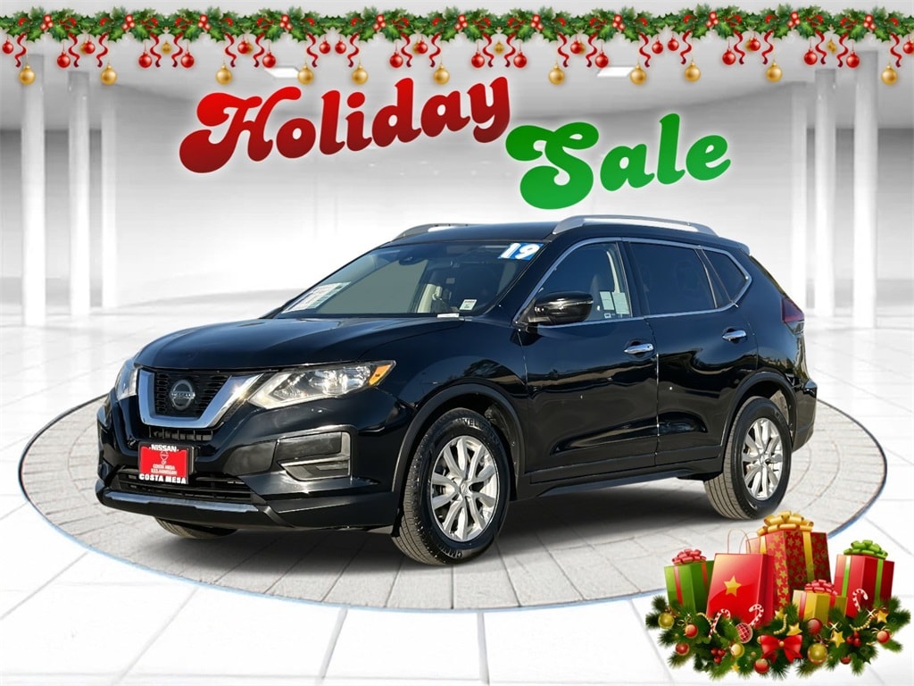 2019 Nissan Rogue SV's photo