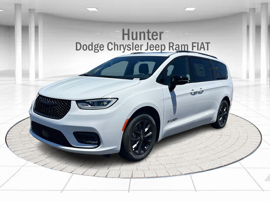 2025 Chrysler Pacifica Passenger Van 