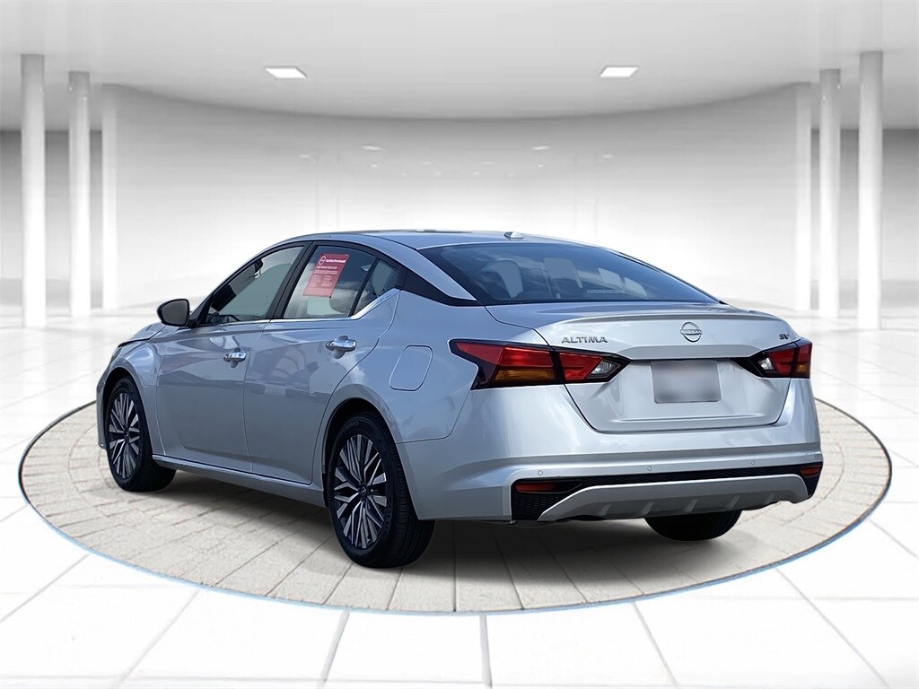2024 Nissan Altima 2.5 SV photo 2