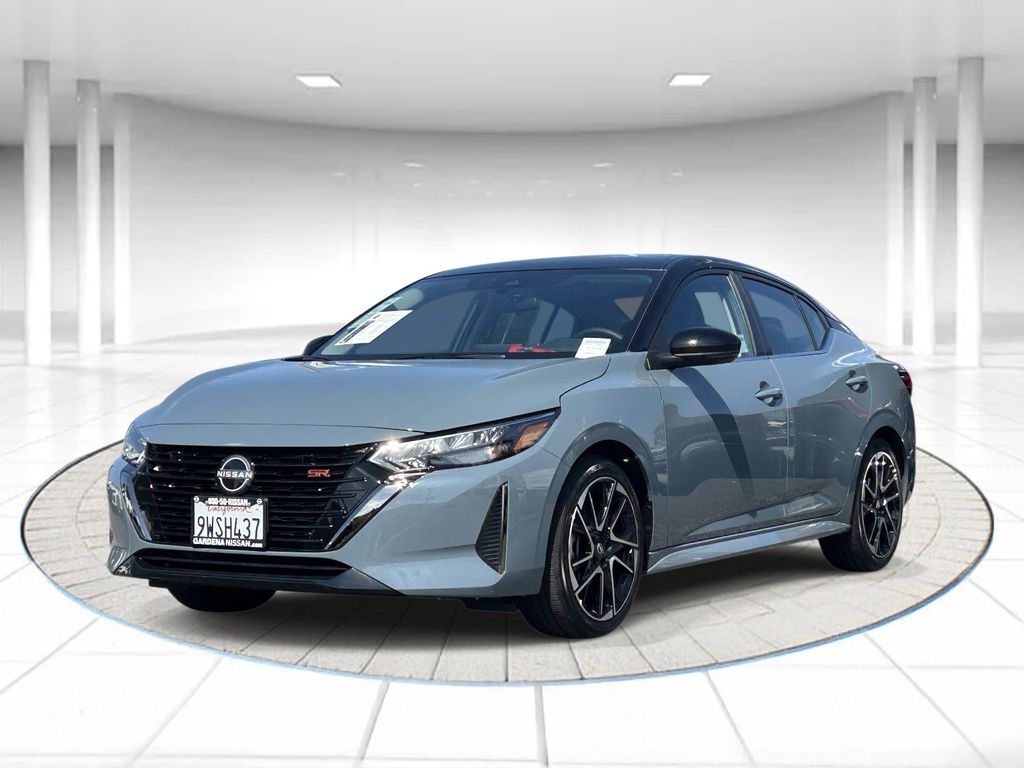 2025 Nissan Sentra SR CVT's photo