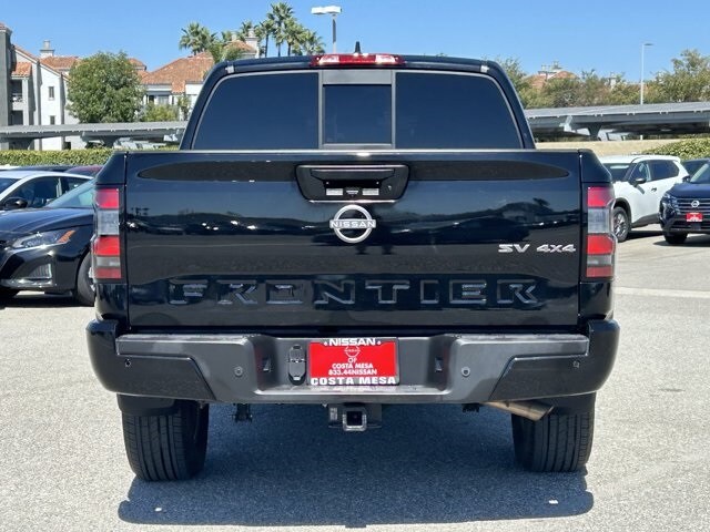 2022 Nissan Frontier SV photo 2