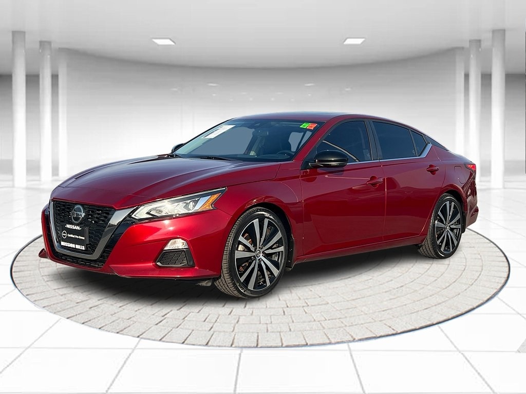 2020 Nissan Altima SR's photo