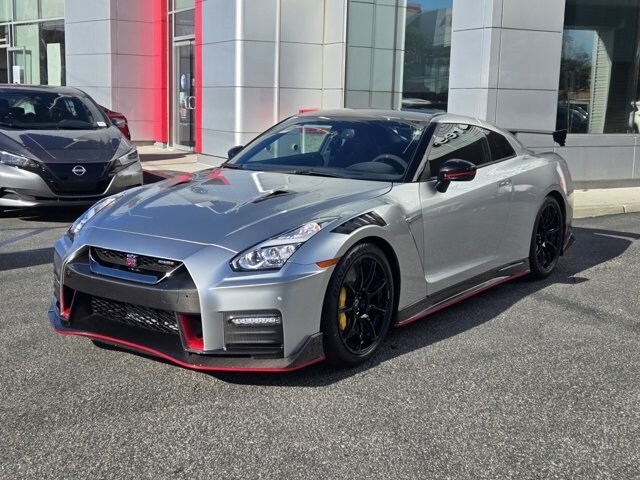 2023 Nissan GT-R Nismo photo 2
