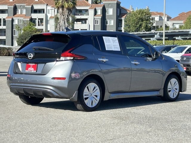 2024 Nissan Leaf S photo 4