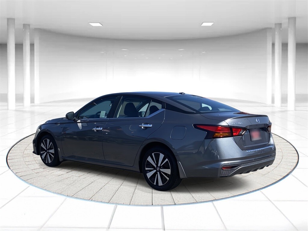 2022 Nissan Altima 2.5 SV photo 2