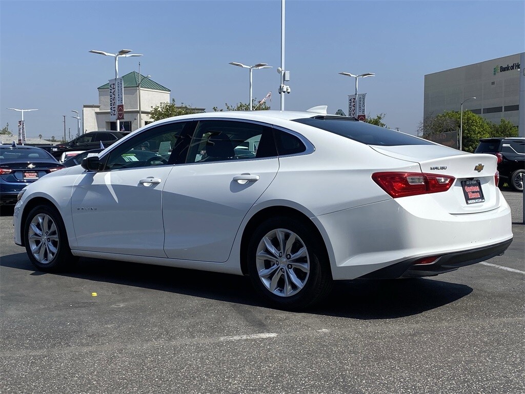 2023 Chevrolet Malibu 1LT photo 2