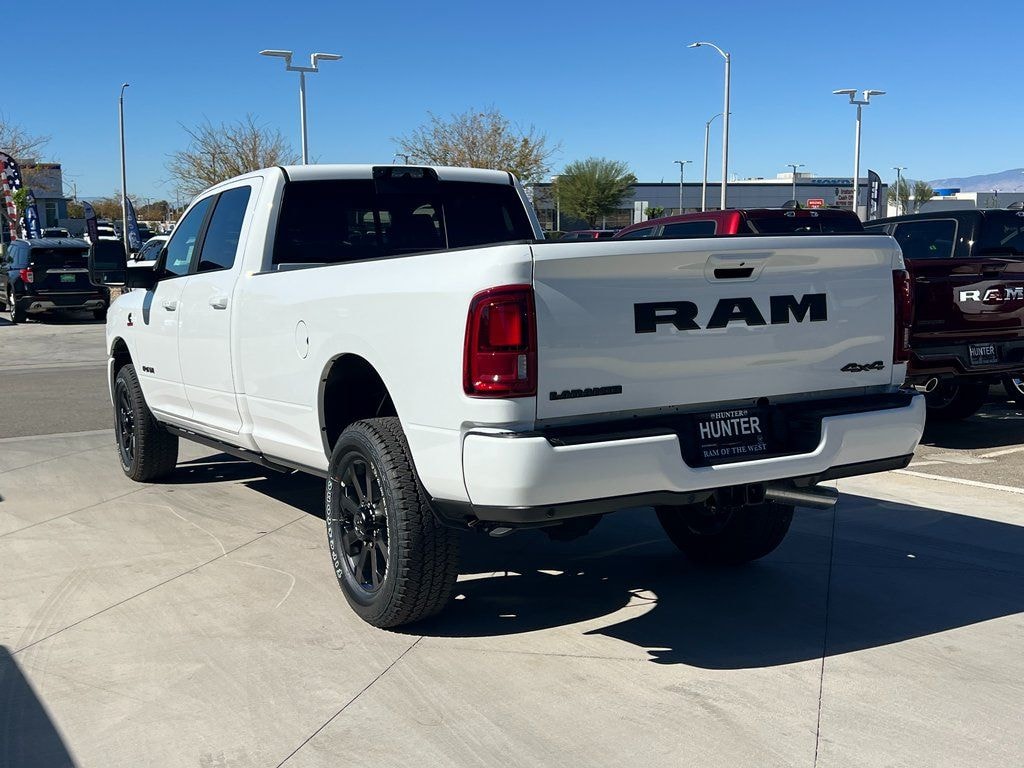 New 2026 Ram 2500 LARAMIE CREW CAB 4X4 8' BOX Pickup