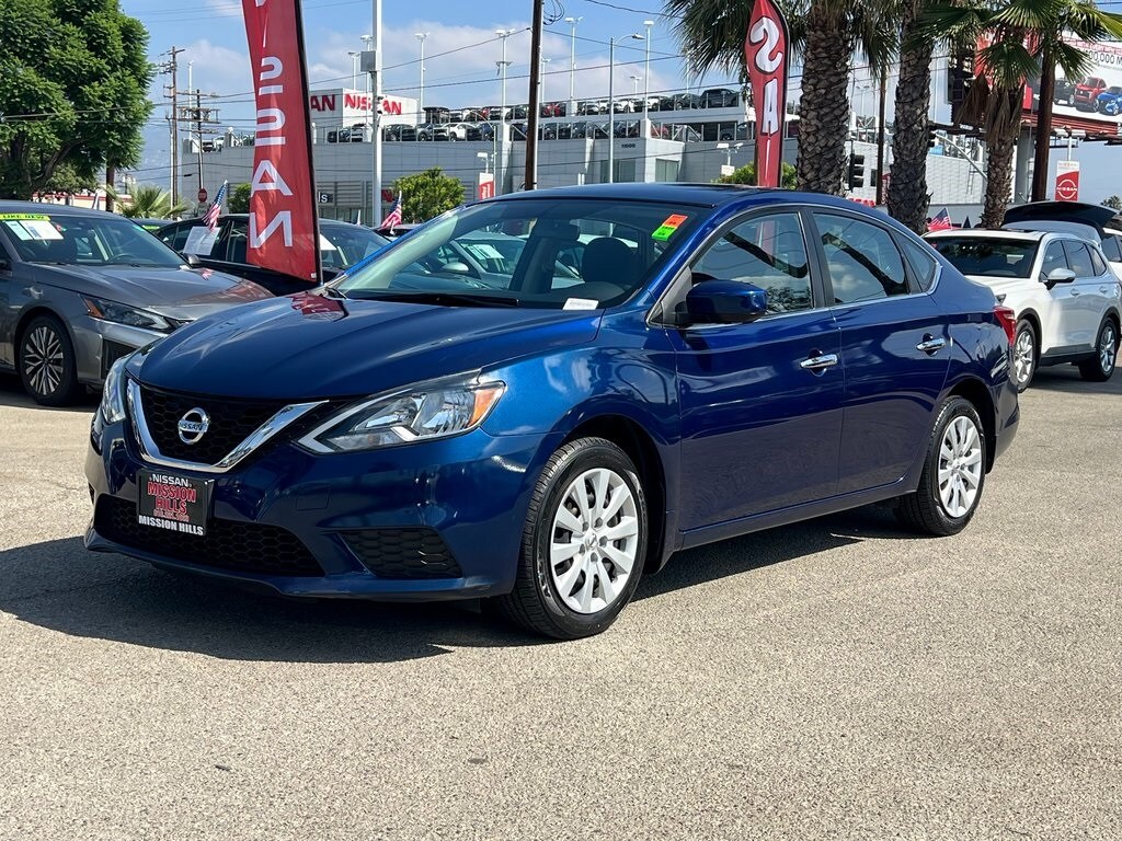 2016 Nissan Sentra S photo 2