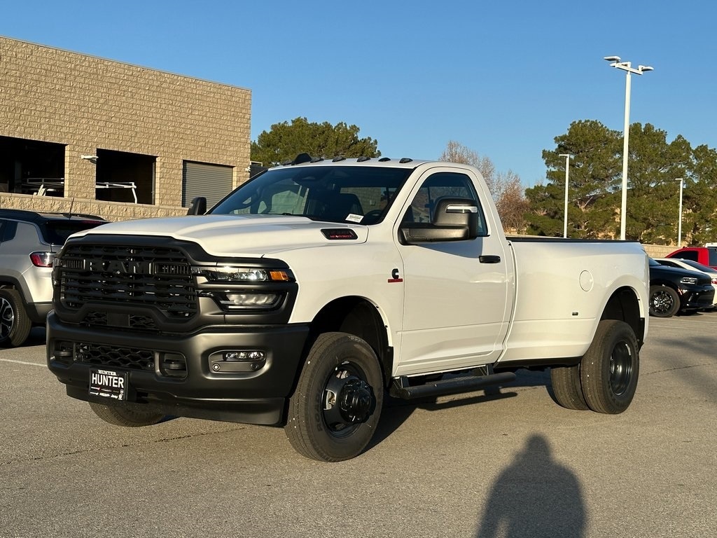 New 2026 Ram 3500 TRADESMAN REGULAR CAB 4X4 8' BOX Pickup