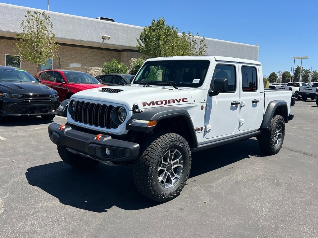 2025 Jeep Gladiator Mojave photo 2