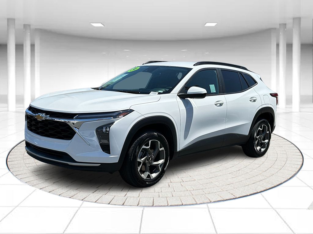 2024 Chevrolet Trax LT's photo