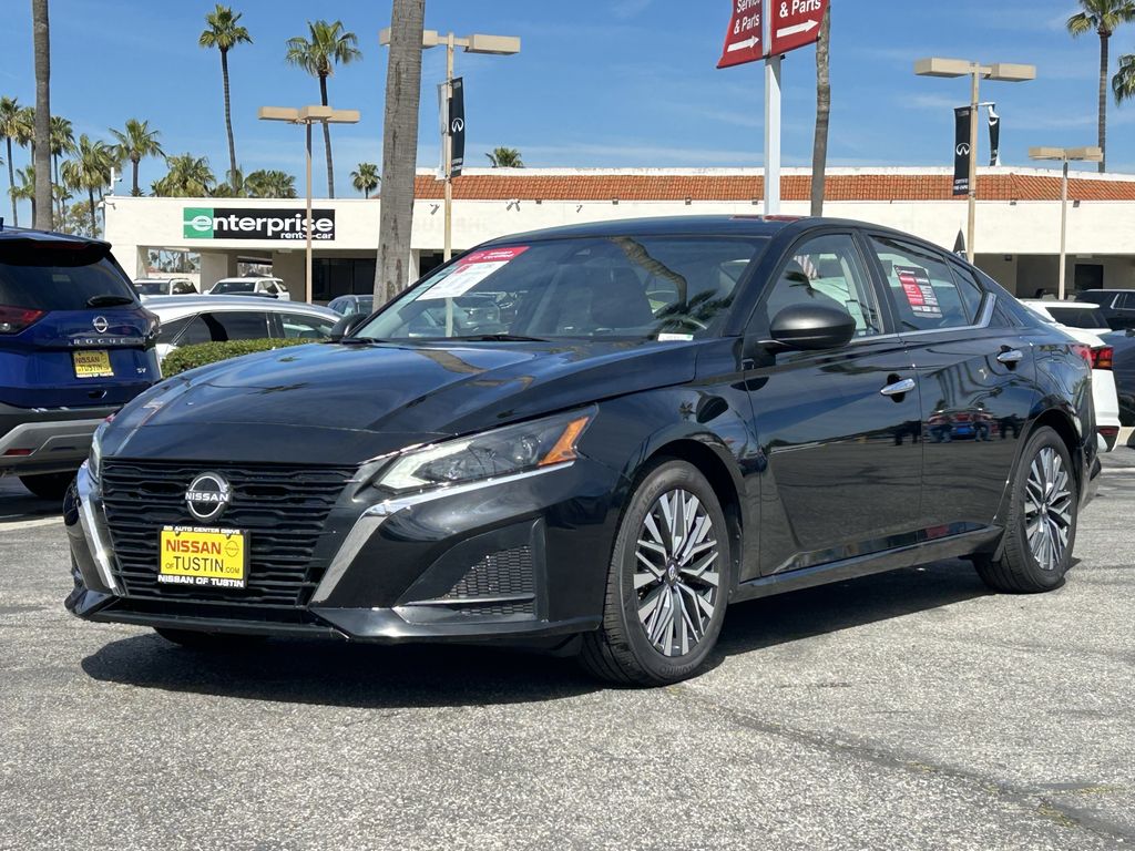 2024 Nissan Altima SV