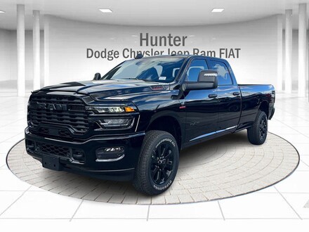 2026 Ram 3500 BIG HORN CREW CAB 4X4 8' BOX Pickup