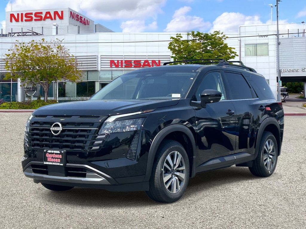 2026 Nissan Pathfinder SL 2WD's photo