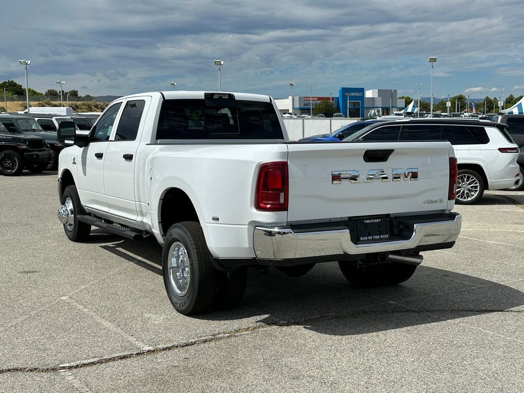 New 2026 Ram 3500 TRADESMAN CREW CAB 4X4 8' BOX Pickup