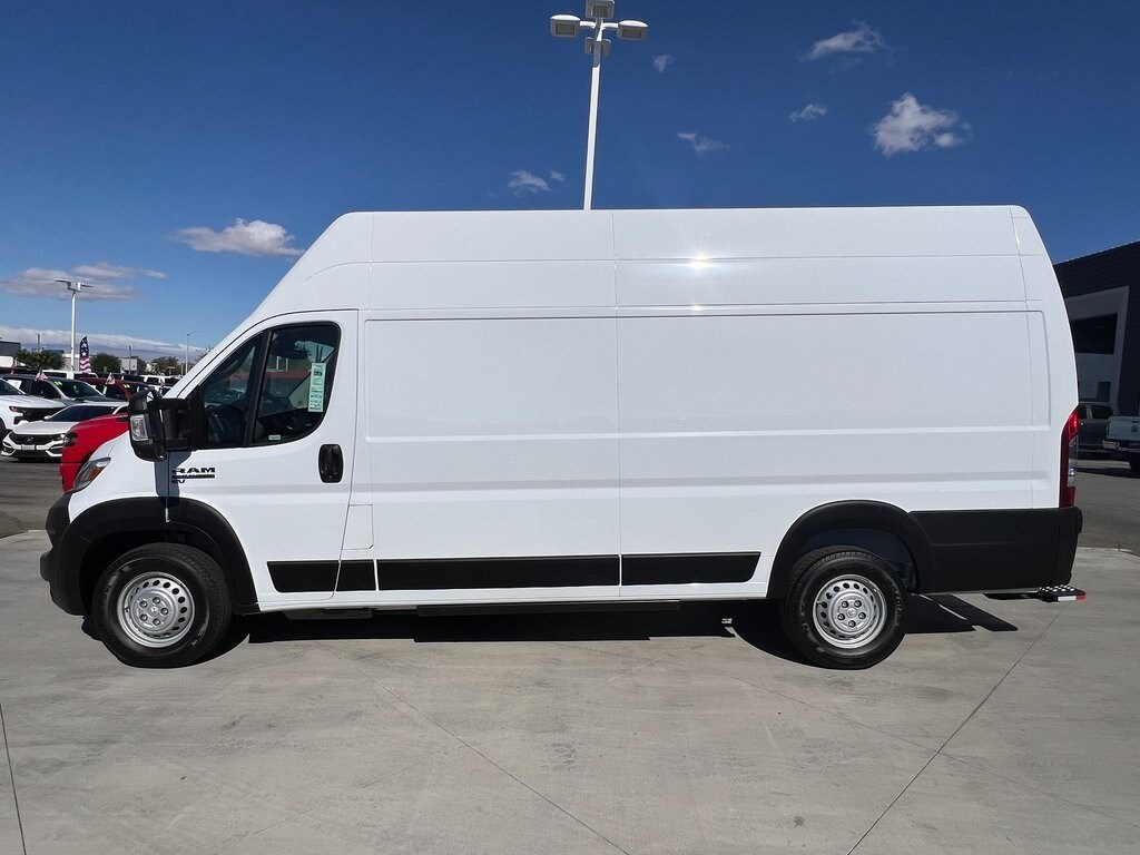 2024 Ram ProMaster 3500 photo 3