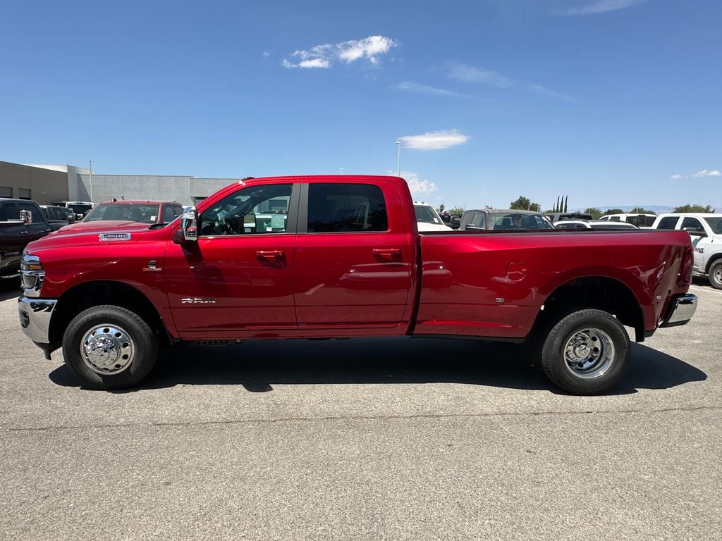 New 2026 Ram 3500 LARAMIE CREW CAB 4X4 8' BOX Pickup